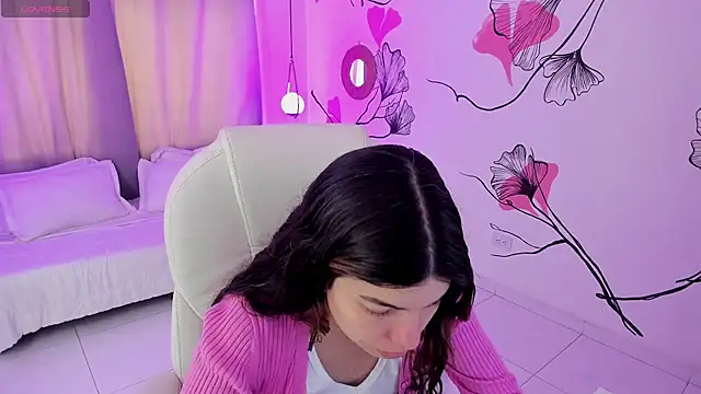 Isabela Fiorelli online show from May 11, 2026, 12:50 pm