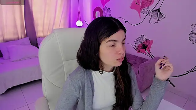 Isabela Fiorelli online show from May 8, 2026, 1:59 pm