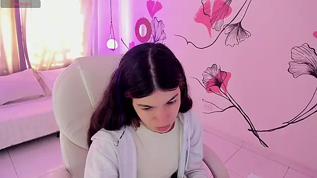 Isabela Fiorelli online show from May 3, 2026, 1:25 pm