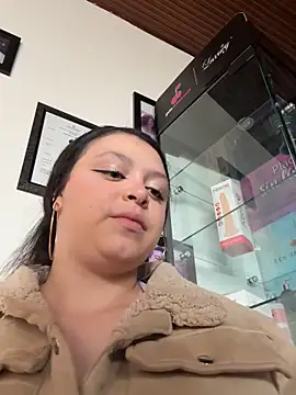 Snapshot of Cute_Angell_ chatting on October 31, 2025, 1:30 pm Cute Angell online show from October 31, 2025, 1:30 pm