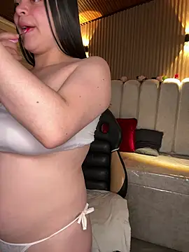 Cute Angell  online show from February 28, 2026, 3:39 am