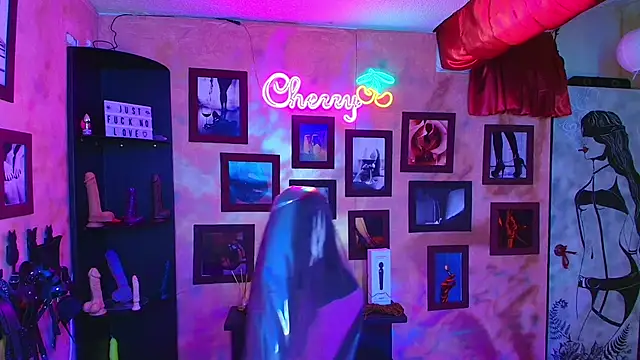 cherryy bombshelll online show from December 1, 2025, 4:41 pm