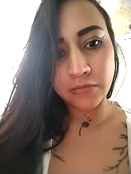 cherryy bombshelll online show from December 14, 2025, 6:35 pm