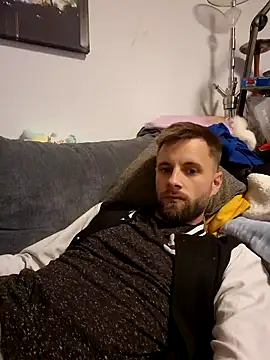 ademandjulia online show from October 12, 2025, 6:09 pm