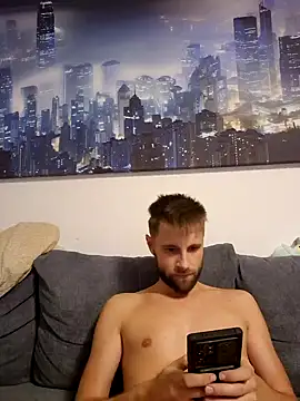 ademandjulia online show from October 27, 2025, 4:57 am