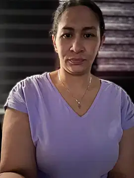 Snapshot of Carola-Ross chatting on July 25, 2026, 1:06 pm Carola-Ross online show from July 25, 2026, 1:06 pm