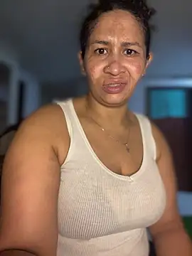 Snapshot of Carola-Ross chatting on July 21, 2026, 12:28 pm Carola-Ross online show from July 21, 2026, 12:28 pm
