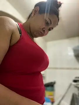 Carola-Ross online show from February 9, 2026, 5:44 pm