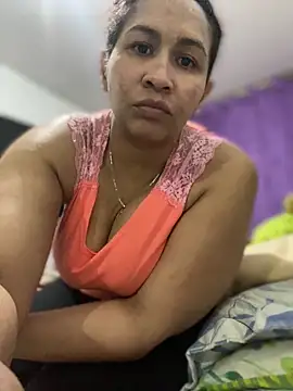 Carola-Ross online show from March 4, 2026, 11:01 pm