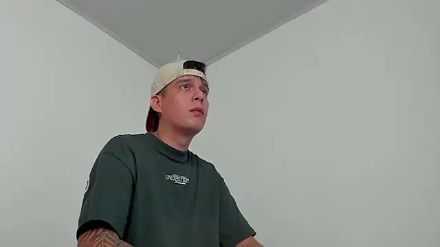 Snapshot of hugosan12 chatting on February 15, 2025, 3:06 pm hugosan12 online show from February 15, 2025, 3:06 pm