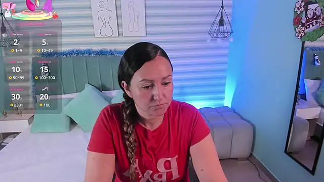 abby apple online show from December 15, 2025, 1:50 pm