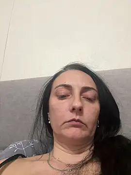 Snapshot of Miroslava1247 chatting on April 18, 2026, 7:29 pm Miroslava1247 online show from April 18, 2026, 7:29 pm