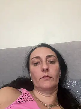 Snapshot of Miroslava1247 chatting on April 5, 2026, 4:02 pm Miroslava1247 online show from April 5, 2026, 4:02 pm