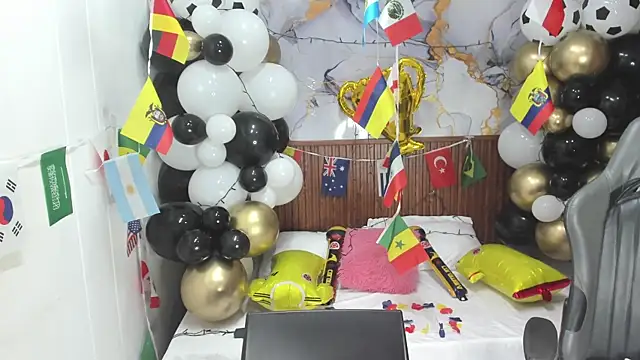 Holly 22 online show from June 10, 2026, 11:00 am
