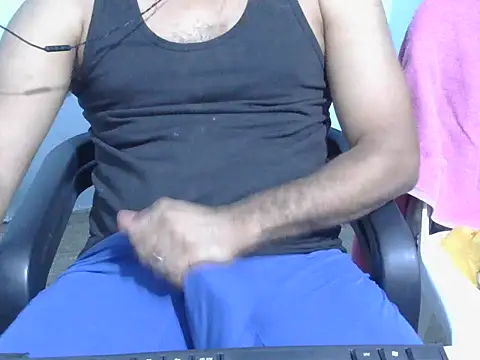 Snapshot of YOX22 chatting on July 12, 2026, 12:22 am YOX22 online show from July 12, 2026, 12:22 am