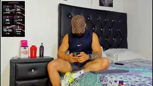 Snapshot of mikeblaree chatting on March 3, 2026, 6:59 pm mikeblaree online show from March 3, 2026, 6:59 pm