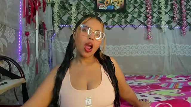 leandro49112 online show from February 16, 2026, 9:02 pm