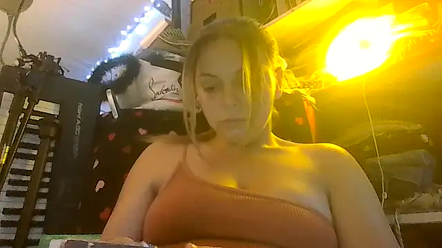 ShysluutGia online show from July 5, 2026, 9:54 pm