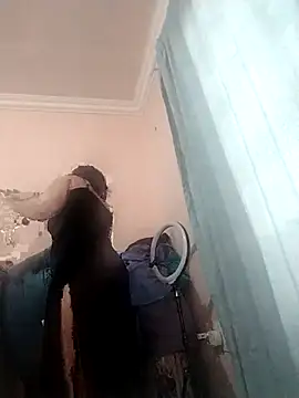 Snapshot of prettiechanti chatting on October 14, 2025, 3:56 pm prettiechanti online show from October 14, 2025, 3:56 pm