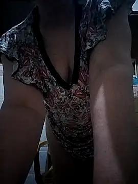 Snapshot of nouhaty chatting on October 15, 2025, 5:39 am nouhaty online show from October 15, 2025, 5:39 am