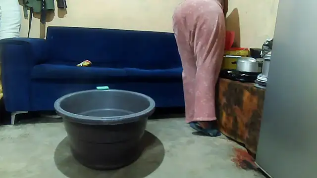 Snapshot of 01applebottom chatting on November 11, 2025, 5:57 am 01applebottom online show from November 11, 2025, 5:57 am