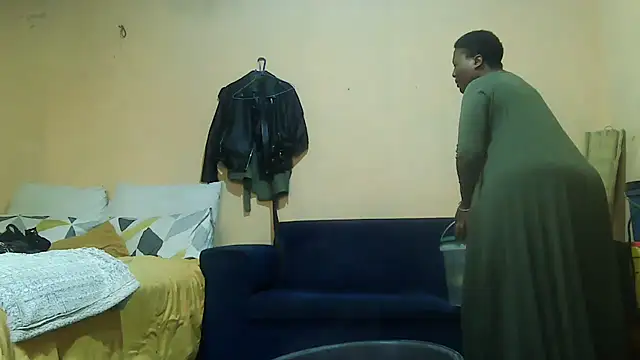 Snapshot of 01applebottom chatting on November 2, 2025, 2:22 pm 01applebottom online show from November 2, 2025, 2:22 pm