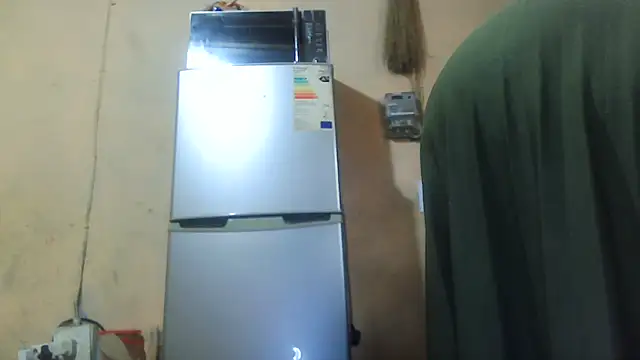 Snapshot of 01applebottom chatting on November 4, 2025, 10:08 am 01applebottom online show from November 4, 2025, 10:08 am