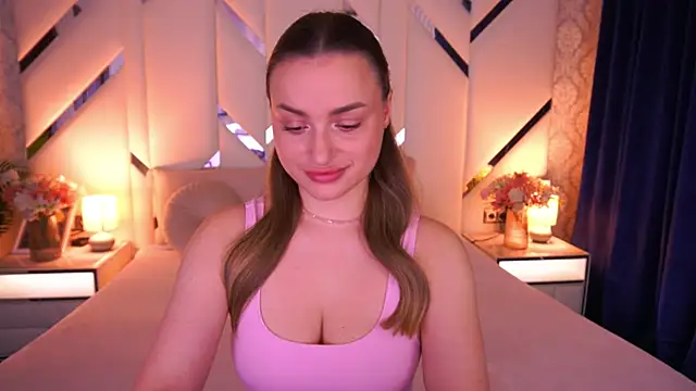 Snapshot of LindsieGreyy chatting on April 4, 2026, 6:20 am LindsieGreyy online show from April 4, 2026, 6:20 am