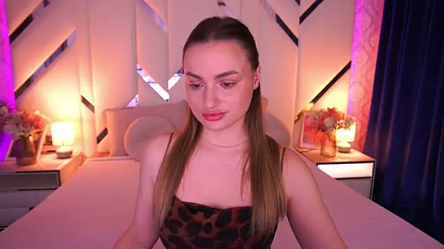 Snapshot of LindsieGreyy chatting on April 5, 2026, 6:42 am LindsieGreyy online show from April 5, 2026, 6:42 am
