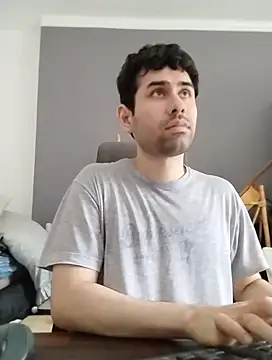 danicrux online show from March 4, 2025, 2:32 pm