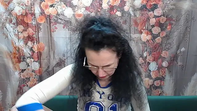 Snapshot of Miroslava_Happi chatting on May 9, 2026, 5:55 am Miroslava Happi online show from May 9, 2026, 5:55 am