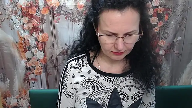 Snapshot of Miroslava_Happi chatting on May 1, 2026, 5:34 am Miroslava Happi online show from May 1, 2026, 5:34 am