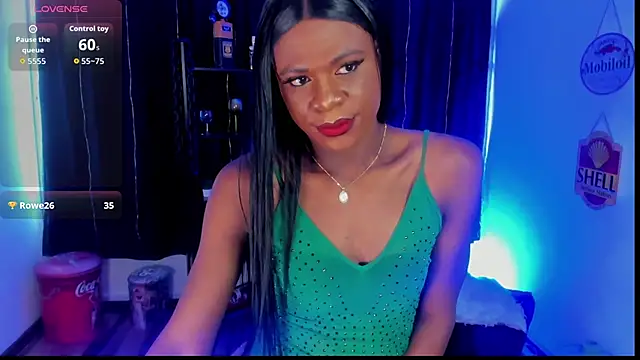 Snapshot of anuvyz_miller_ chatting on June 3, 2026, 2:33 pm anuvyz miller online show from June 3, 2026, 2:33 pm