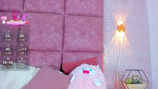 Snapshot of LilyRoxi chatting on October 11, 2025, 9:16 pm LilyRoxi online show from October 11, 2025, 9:16 pm