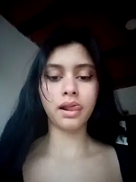 CHLOE ISABELL online show from December 13, 2025, 8:04 pm