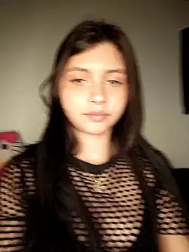 CHLOE ISABELL online show from May 16, 2026, 2:21 am