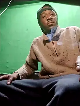 BrownSkinGuy420 online show from February 9, 2025, 3:11 am