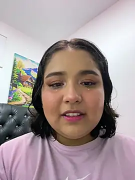 emyrose2 online show from March 18, 2025, 2:51 am