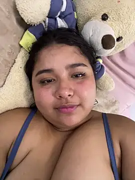 emyrose2 online show from March 9, 2025, 10:41 pm