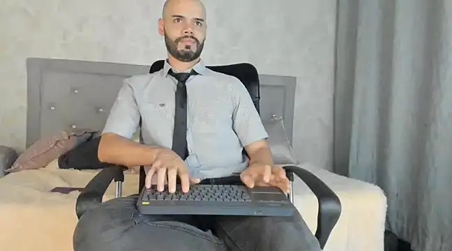 Luke Diaz7 online show from February 22, 2025, 9:12 am