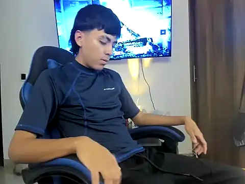 ian maik online show from April 17, 2026, 8:50 am