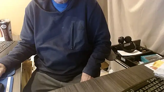 Snapshot of olderandwiser2 chatting on November 23, 2025, 4:33 am olderandwiser2 online show from November 23, 2025, 4:33 am