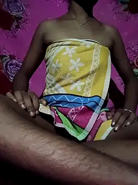 Snapshot of CuteRani001 chatting on September 22, 2025, 4:13 pm CuteRani001 online show from September 22, 2025, 4:13 pm