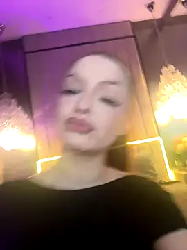 Snapshot of AlexaBright chatting on November 11, 2025, 7:19 pm AlexaBright online show from November 11, 2025, 7:19 pm