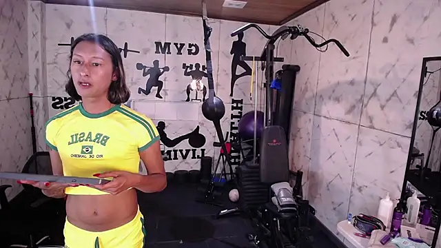 Georgina Palacios  online show from October 24, 2025, 4:00 am