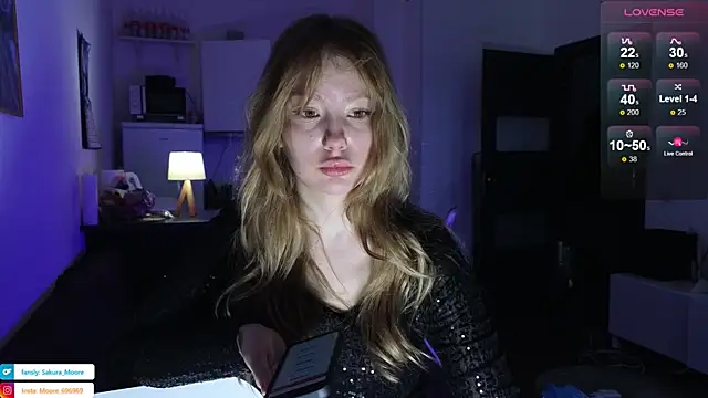 Sakura Moore online show from March 3, 2025, 8:19 am