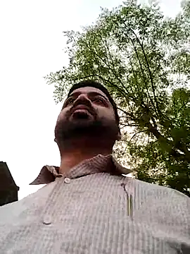 Snapshot of Vij717 chatting on October 20, 2025, 6:48 am Vij717 online show from October 20, 2025, 6:48 am