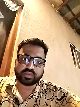 Snapshot of Vij717 chatting on October 19, 2025, 2:31 pm Vij717 online show from October 19, 2025, 2:31 pm