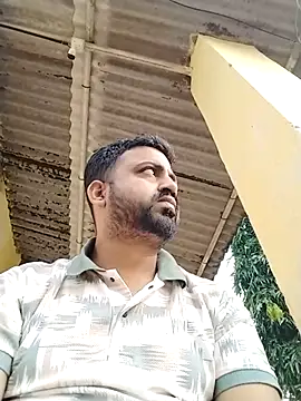 Snapshot of Vij717 chatting on October 22, 2025, 2:22 am Vij717 online show from October 22, 2025, 2:22 am