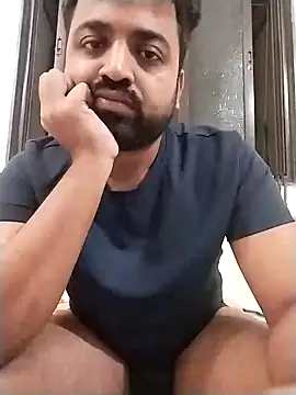 Snapshot of Vij717 chatting on November 28, 2025, 3:45 pm Vij717 online show from November 28, 2025, 3:45 pm